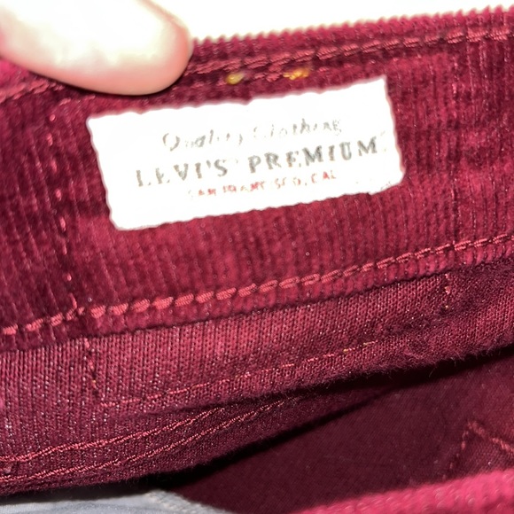 Women’s Levi’s Premium Wedgie Straight Fit Corduroy red button fly pants - Picture 8 of 8